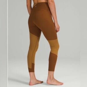 Lululemon Nulu Colour Block High-Rise Tight 25"
Copper Brown / Bold Beige size 8